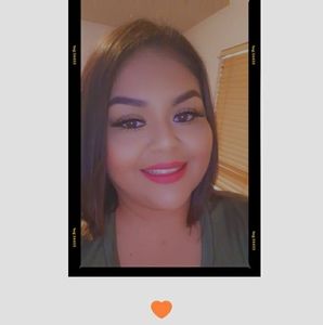 Meet your Posher, Claudia